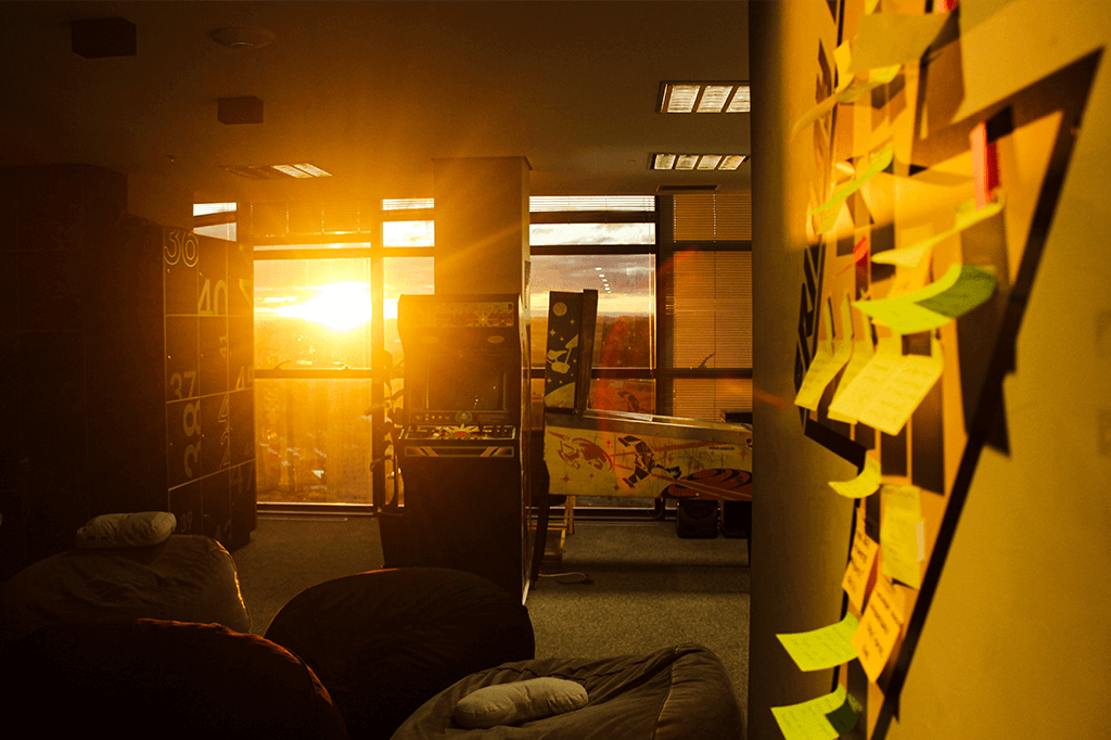 Escritório da WeON em Curitiba ao pôr do sol